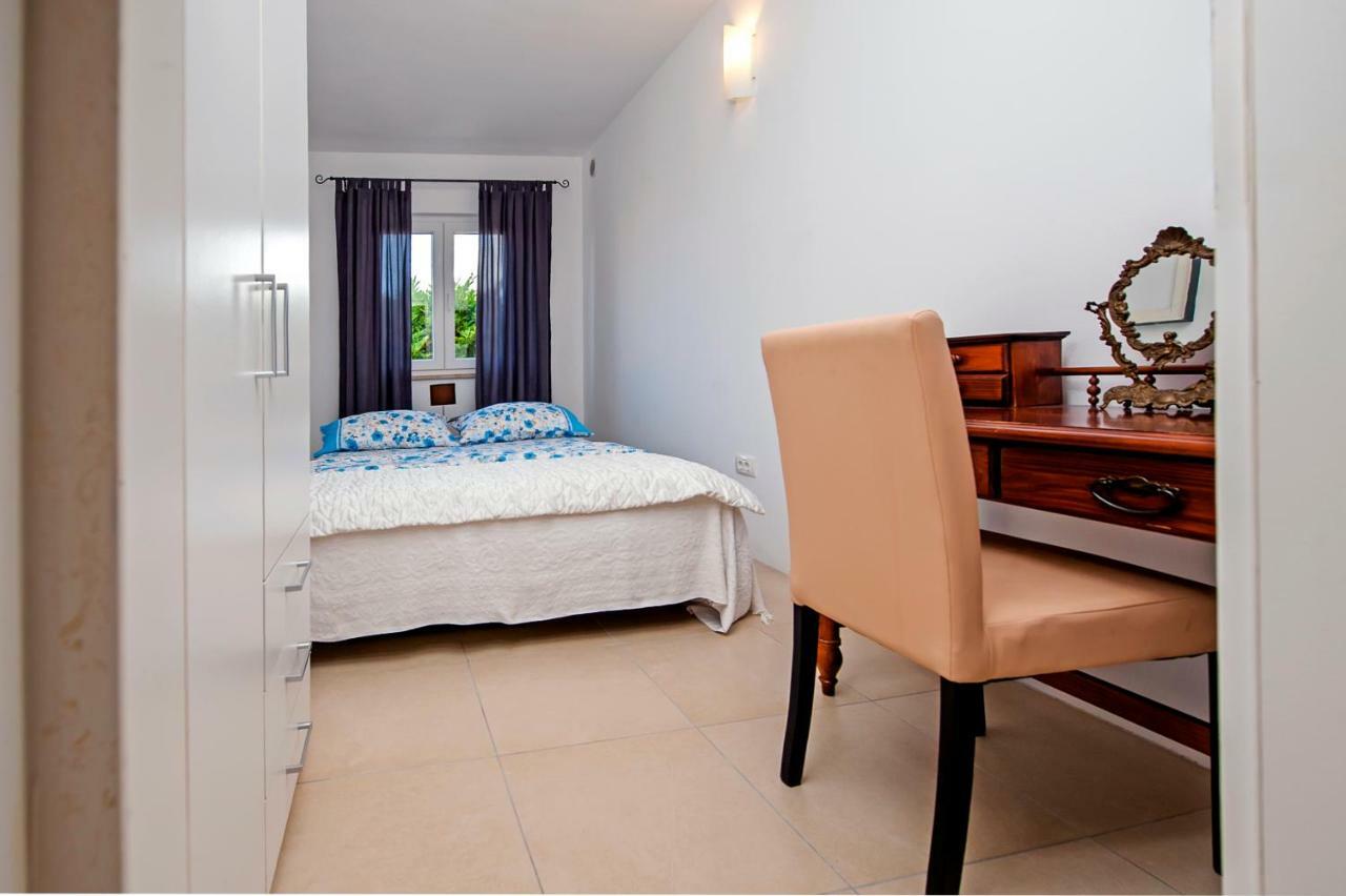Dietro La Grotta Apartment